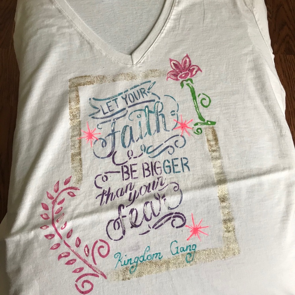 Bundle 3/$20-Christian T-shirt ✝️